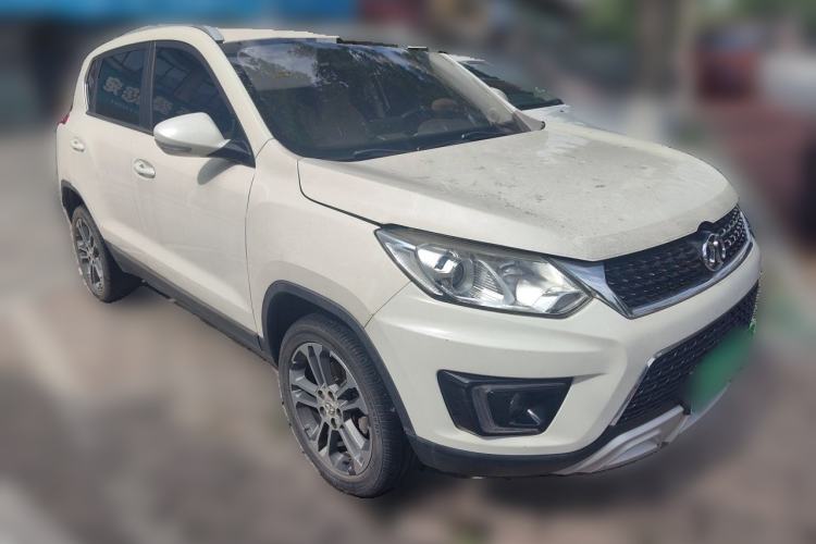 Used BAIC Senova X35 2016 1.5L Automatic Luxury Edition Front Right 45 Deg