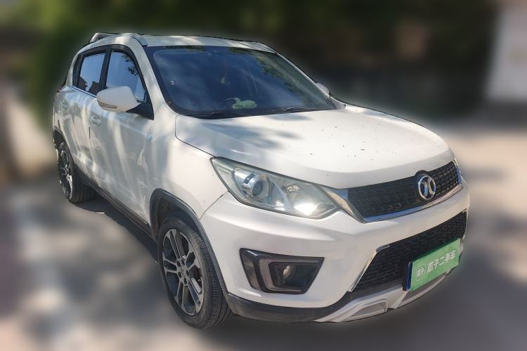 Used BAIC Senova X35 2016 1.5L Manual Luxury Edition Front Right 45 Deg