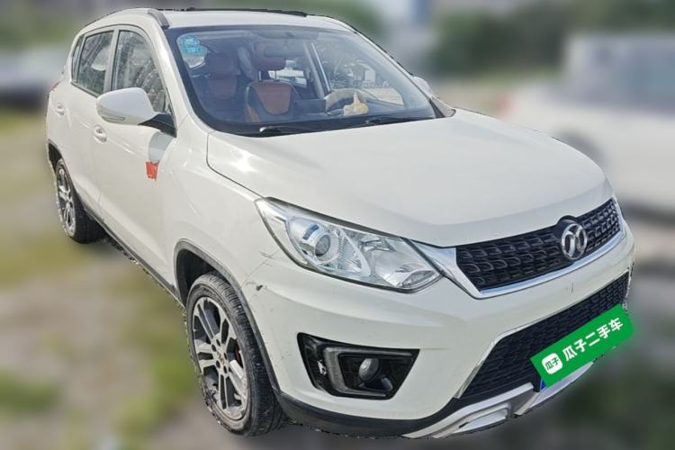 Used BAIC Senova X35 2016 1.5L Manual Luxury Edition Front Right 45 Deg