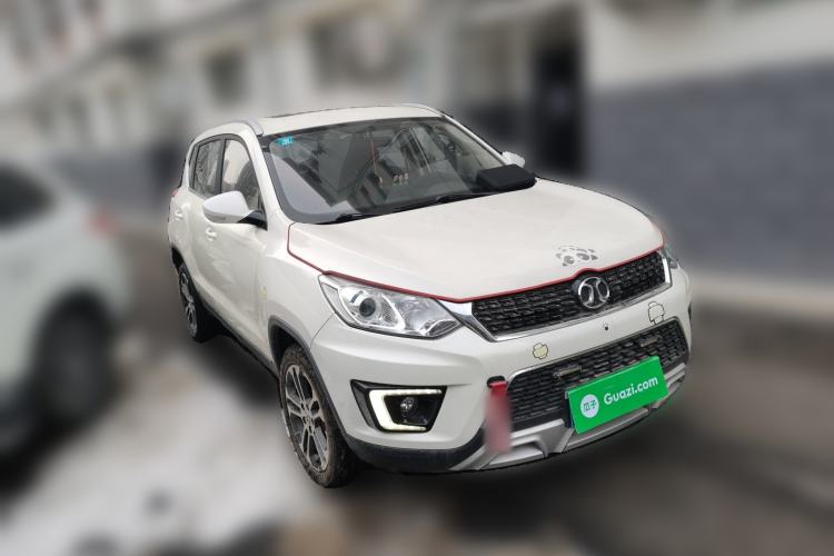 Used BAIC Senova X35 2016 1.5L Manual Luxury Edition Front Right 45 Deg