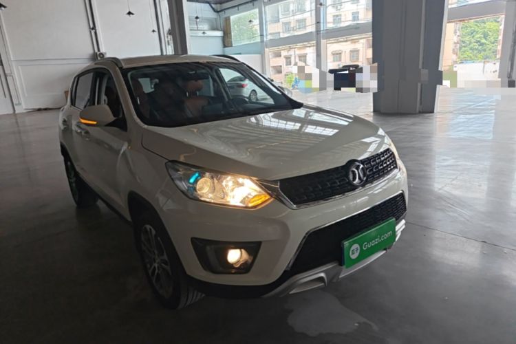 Used BAIC Senova X35 2016 1.5L Manual Luxury Edition Front Right 45 Deg