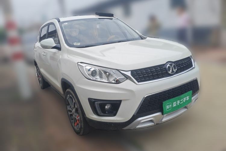 Used BAIC Senova X35 2016 1.5L Manual Luxury Edition Front Right 45 Deg