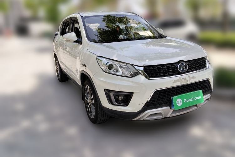 Used BAIC Senova X35 2016 1.5L Manual Luxury Edition Front Right 45 Deg