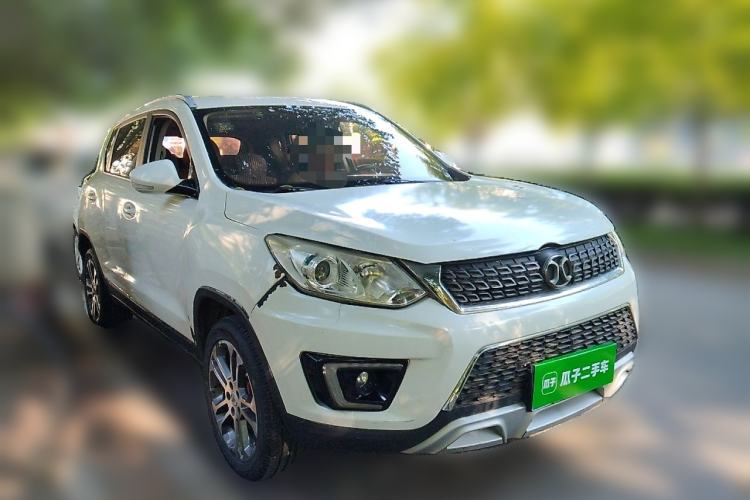 Used BAIC Senova X35 2016 1.5L Manual Luxury Edition Front Right 45 Deg
