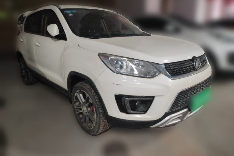 Used BAIC Senova X35 2016 1.5L Automatic Luxury Edition Front Right 45 Deg
