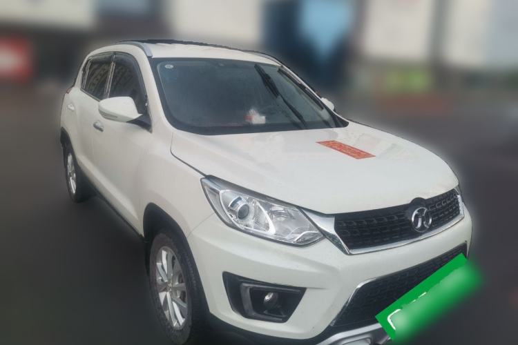 Used BAIC Senova X35 2016 1.5L manual Fashion Edition Front Right 45 Deg
