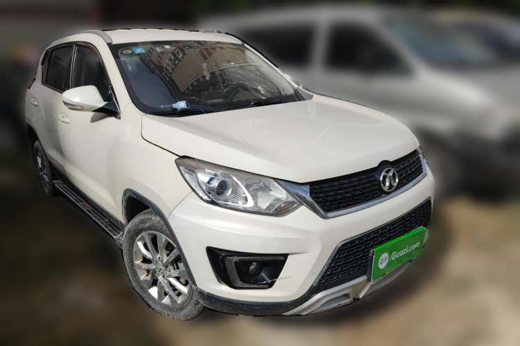 Used BAIC Senova X35 2016 1.5L Manual Elite Edition Front Right 45 Deg