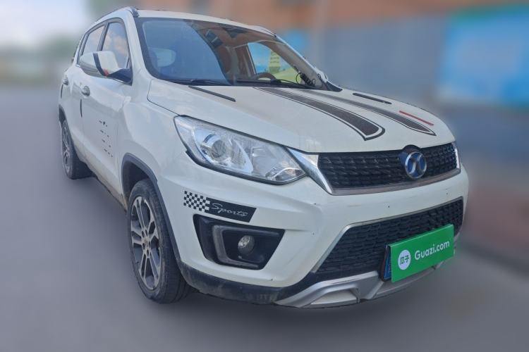Used BAIC Senova X35 2016 1.5L Manual Luxury Edition Front Right 45 Deg
