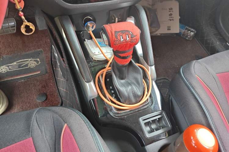 Used BAIC Senova X35 2016 1.5L Automatic Elite Edition Gear Lever