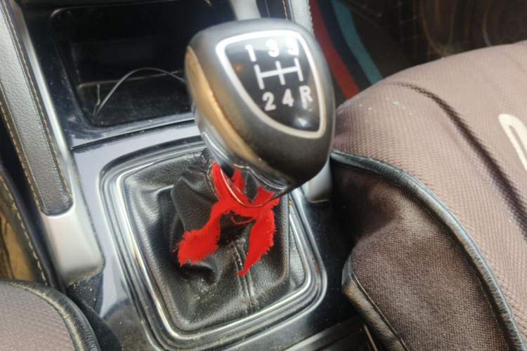 Used BAIC Senova X35 2016 1.5L Manual Luxury Edition Gear Lever