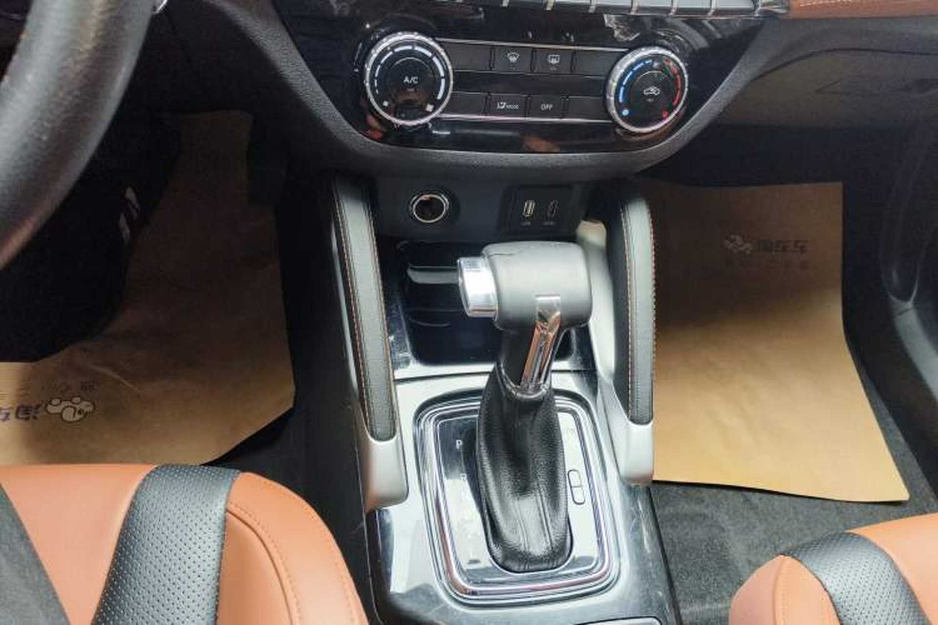 Used BAIC Senova X35 2016 1.5L Automatic Luxury Edition Gear Lever