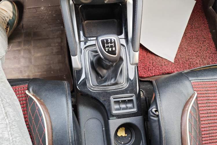 Used BAIC Senova X35 2016 1.5L Manual Luxury Edition Gear Lever