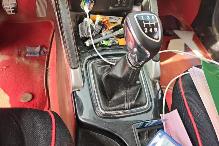 Used BAIC Senova X35 2016 1.5L Manual Luxury Edition Gear Lever