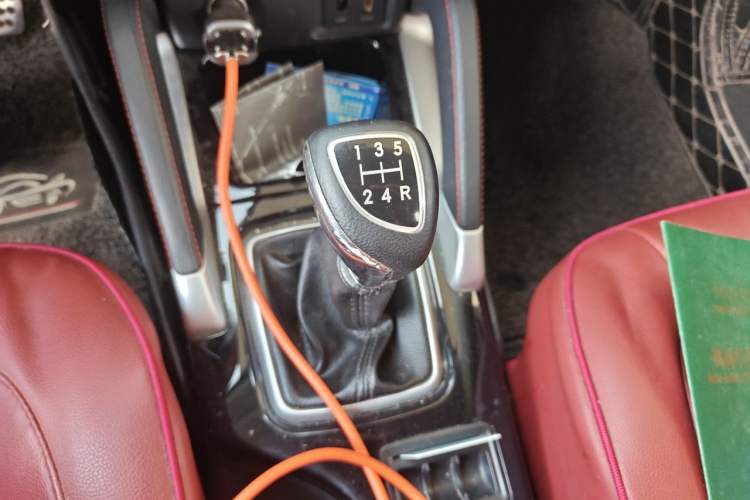 Used BAIC Senova X35 2016 1.5L Manual Elite Edition Gear Lever
