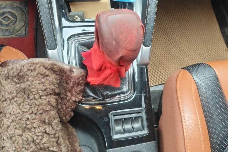 Used BAIC Senova X35 2016 1.5L Manual Luxury Edition Gear Lever