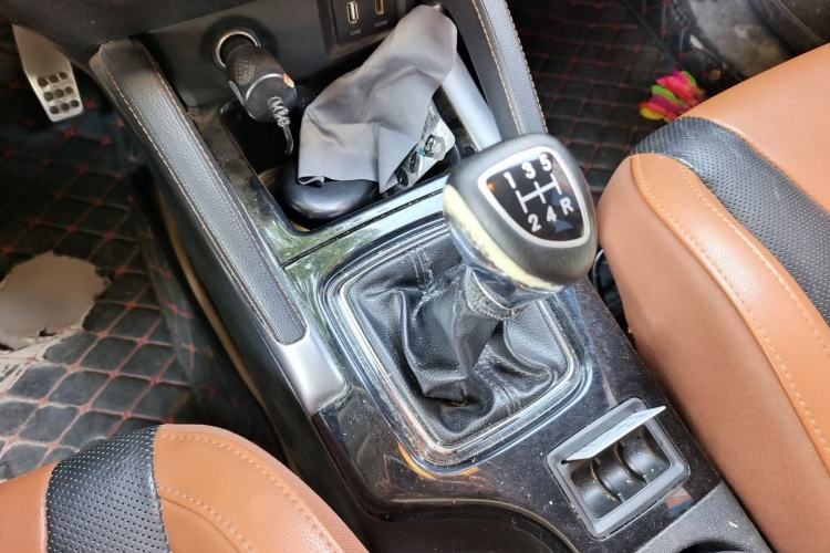 Used BAIC Senova X35 2016 1.5L Manual Luxury Edition Gear Lever