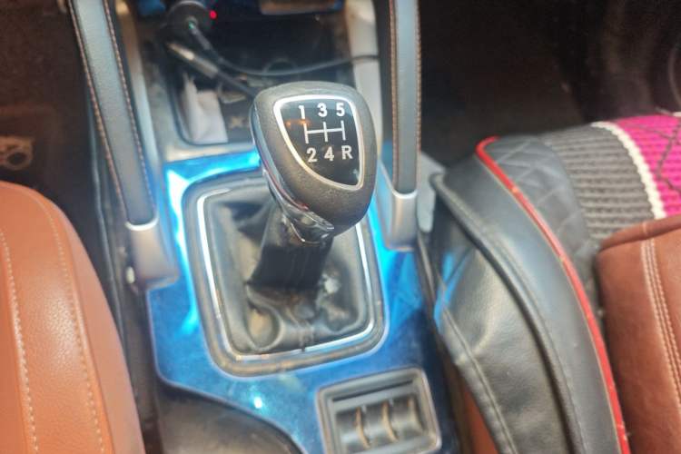 Used BAIC Senova X35 2016 1.5L Manual Luxury Edition Gear Lever