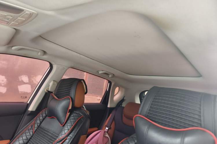 Used BAIC Senova X35 2016 1.5L Automatic Prestige Edition Headliner