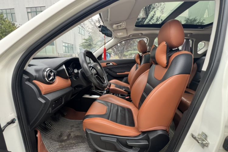 Used BAIC Senova X35 2016 1.5L Manual Luxury Edition Interior 1