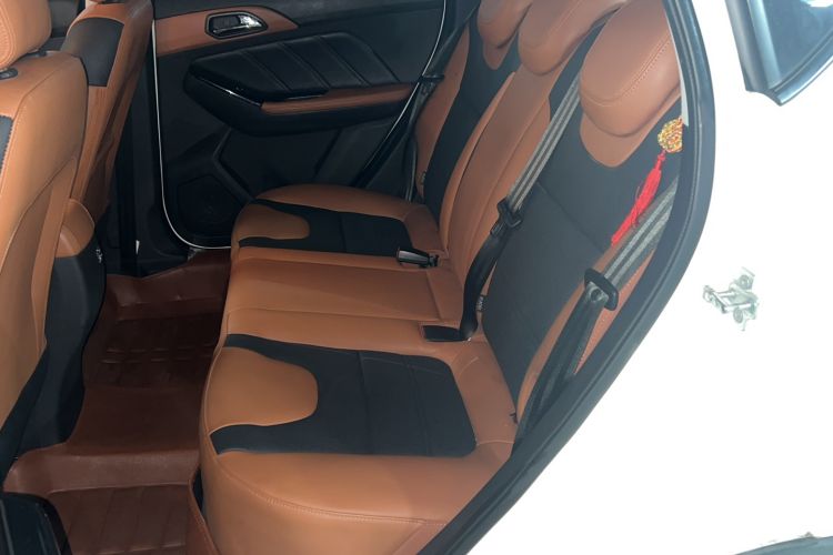 Used BAIC Senova X35 2016 1.5L Manual Luxury Edition Interior 1