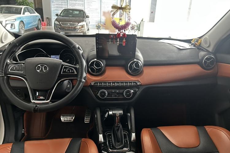 Used BAIC Senova X35 2016 1.5L Automatic Luxury Edition Interior 1