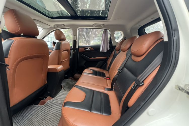 Used BAIC Senova X35 2016 1.5L Manual Luxury Edition Interior 2
