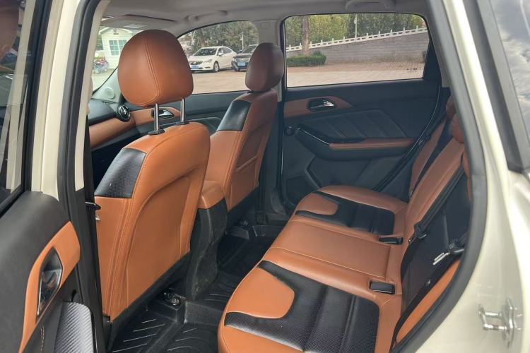 Used BAIC Senova X35 2016 1.5L Automatic Luxury Edition Interior 2