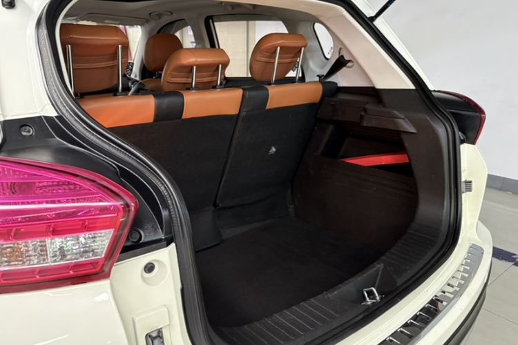 Used BAIC Senova X35 2016 1.5L Automatic Luxury Edition Interior 2