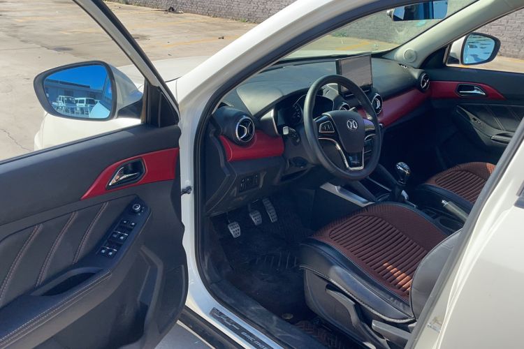 Used BAIC Senova X35 2016 1.5L Manual Elite Edition Interior 2