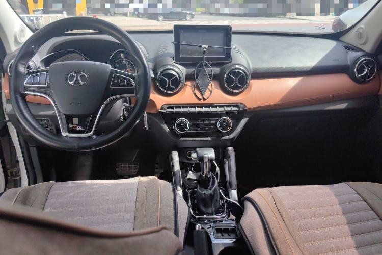 Used BAIC Senova X35 2016 1.5L Automatic Luxury Edition Interior 2