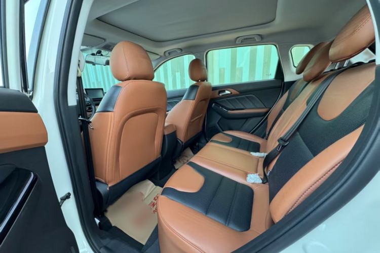 Used BAIC Senova X35 2016 1.5L Automatic Luxury Edition Interior 3