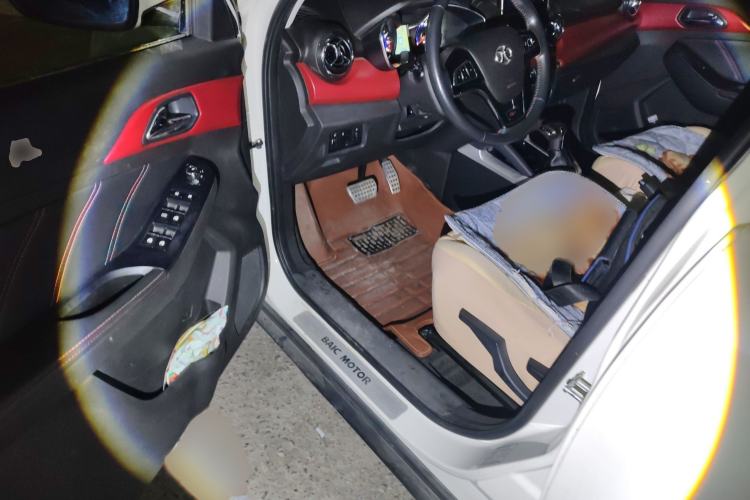 Used BAIC Senova X35 2016 1.5L Automatic Elite Edition Interior 3