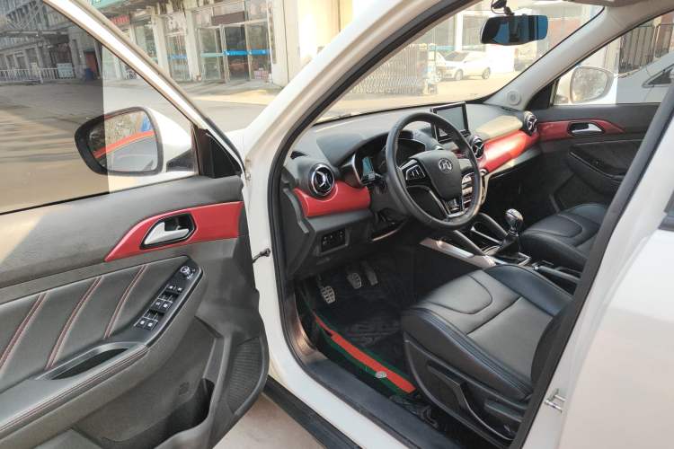 Used BAIC Senova X35 2016 1.5L Manual Elite Edition Interior 3