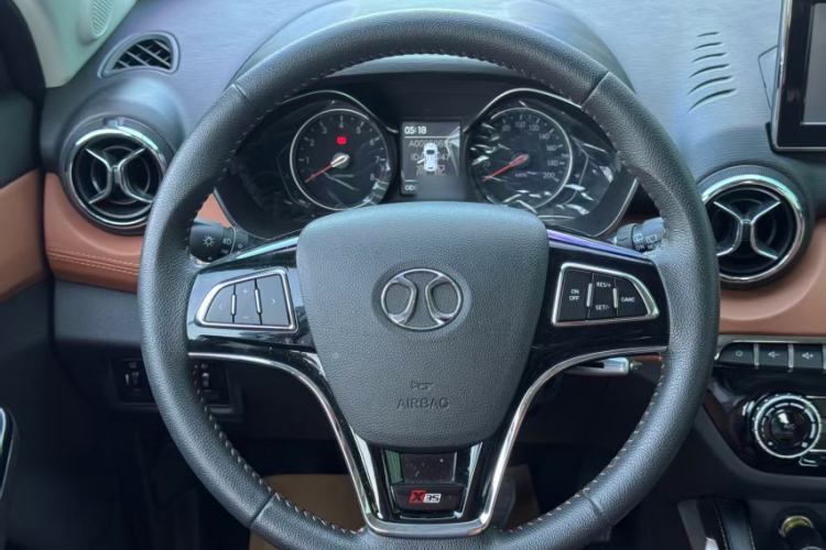 Used BAIC Senova X35 2016 1.5L Automatic Luxury Edition Interior 4