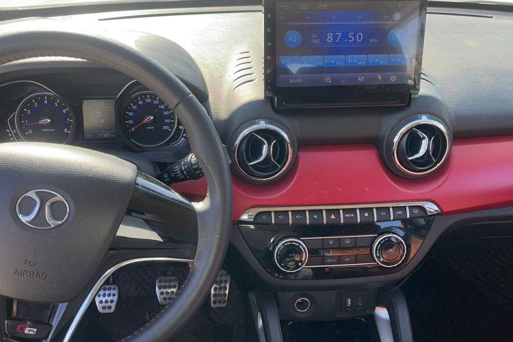 Used BAIC Senova X35 2016 1.5L Manual Elite Edition Interior 4