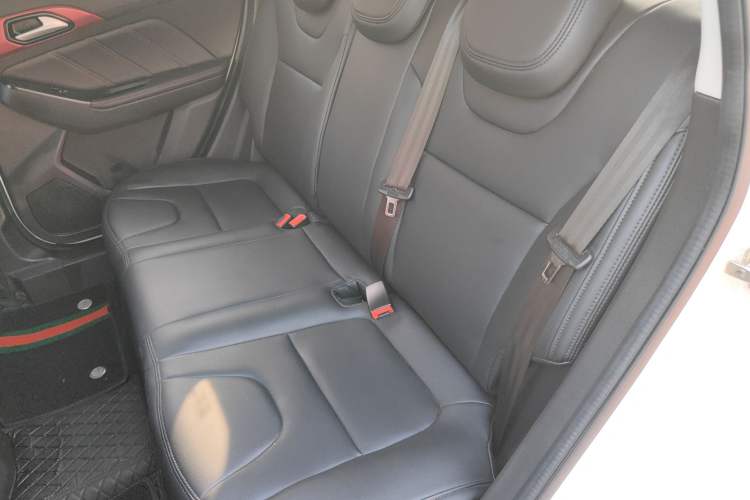 Used BAIC Senova X35 2016 1.5L Manual Elite Edition Interior 4