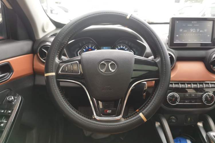 Used BAIC Senova X35 2016 1.5L Manual Luxury Edition Interior 7