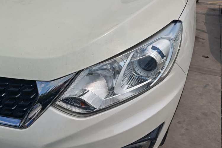 Used BAIC Senova X35 2016 1.5L Automatic Luxury Edition Left Front Headlight