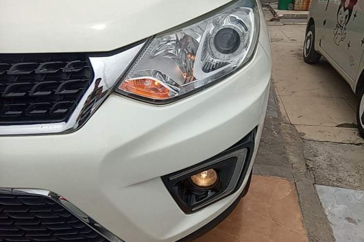 Used BAIC Senova X35 2016 1.5L Automatic Luxury Edition Left Front Headlight