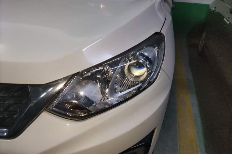 Used BAIC Senova X35 2016 1.5L Manual Elite Edition Left Front Headlight