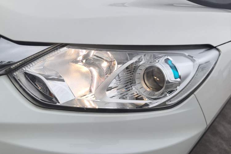 Used BAIC Senova X35 2016 1.5L Manual Luxury Edition Left Front Headlight