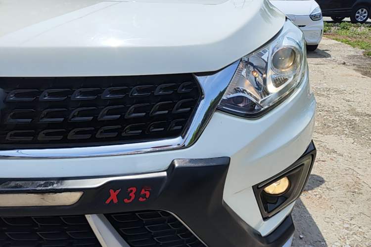 Used BAIC Senova X35 2016 1.5L Manual Luxury Edition Left Front Headlight