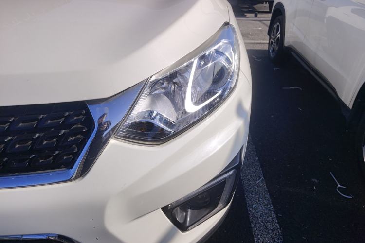Used BAIC Senova X35 2016 1.5L Automatic Luxury Edition Left Front Headlight