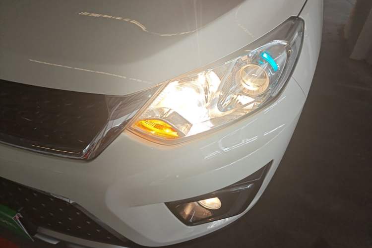 Used BAIC Senova X35 2016 1.5L Manual Luxury Edition Left Front Headlight
