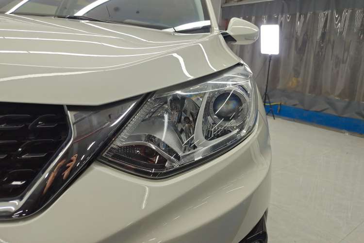 Used BAIC Senova X35 2016 1.5L Automatic Luxury Edition Left Front Headlight