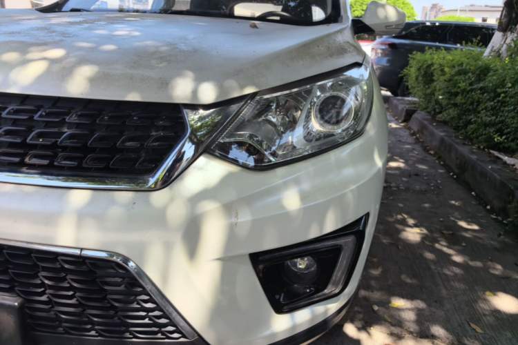 Used BAIC Senova X35 2016 1.5L Manual Elite Edition Left Front Headlight