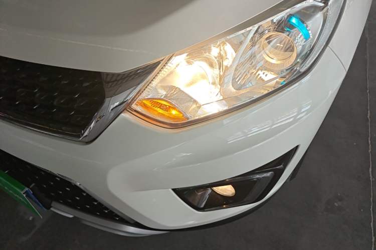 Used BAIC Senova X35 2016 1.5L Manual Luxury Edition Left Front Headlight