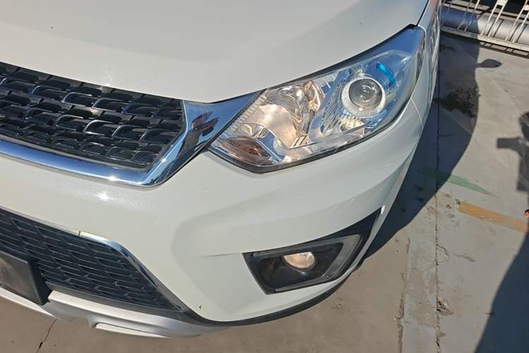 Used BAIC Senova X35 2016 1.5L Automatic Luxury Edition Left Front Headlight