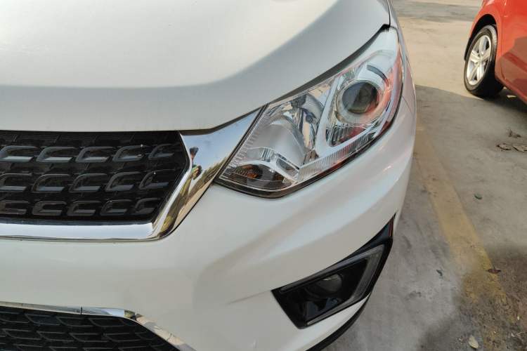 Used BAIC Senova X35 2016 1.5L Manual Elite Edition Left Front Headlight