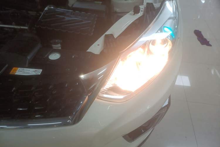 Used BAIC Senova X35 2016 1.5L Manual Elite Edition Left Front Headlight